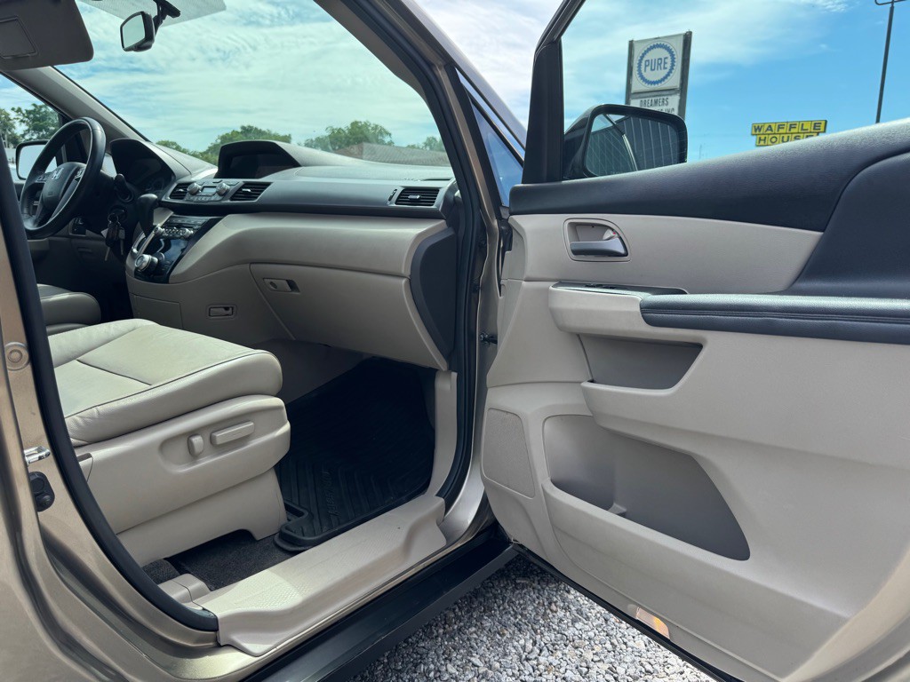 2013 Honda Odyssey Image 20