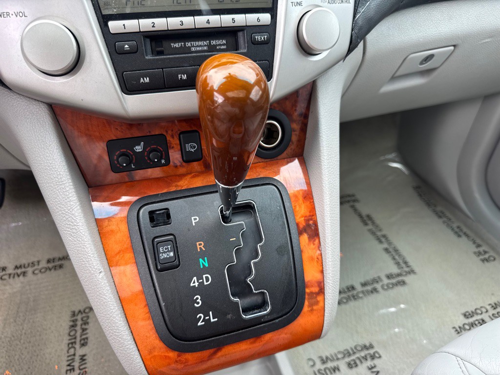 2005 Lexus RX Image 22