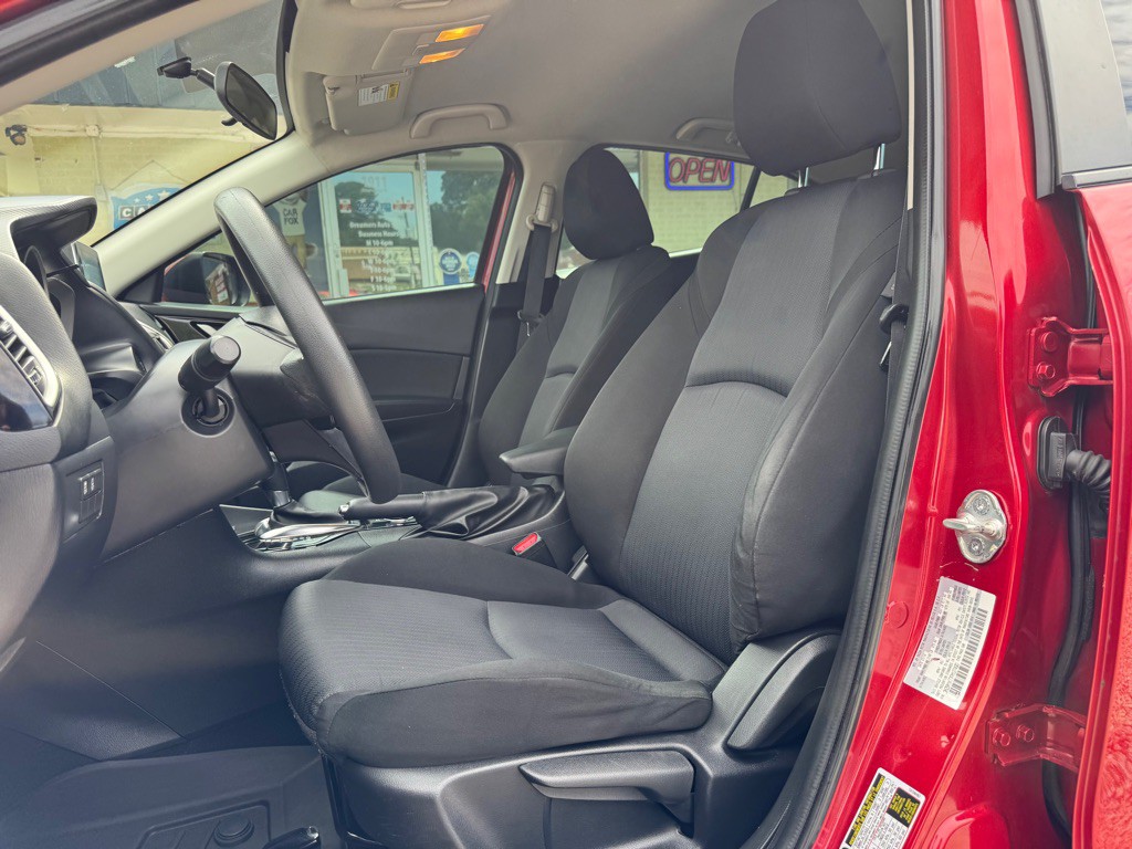 2015 Mazda Mazda3 Image 12