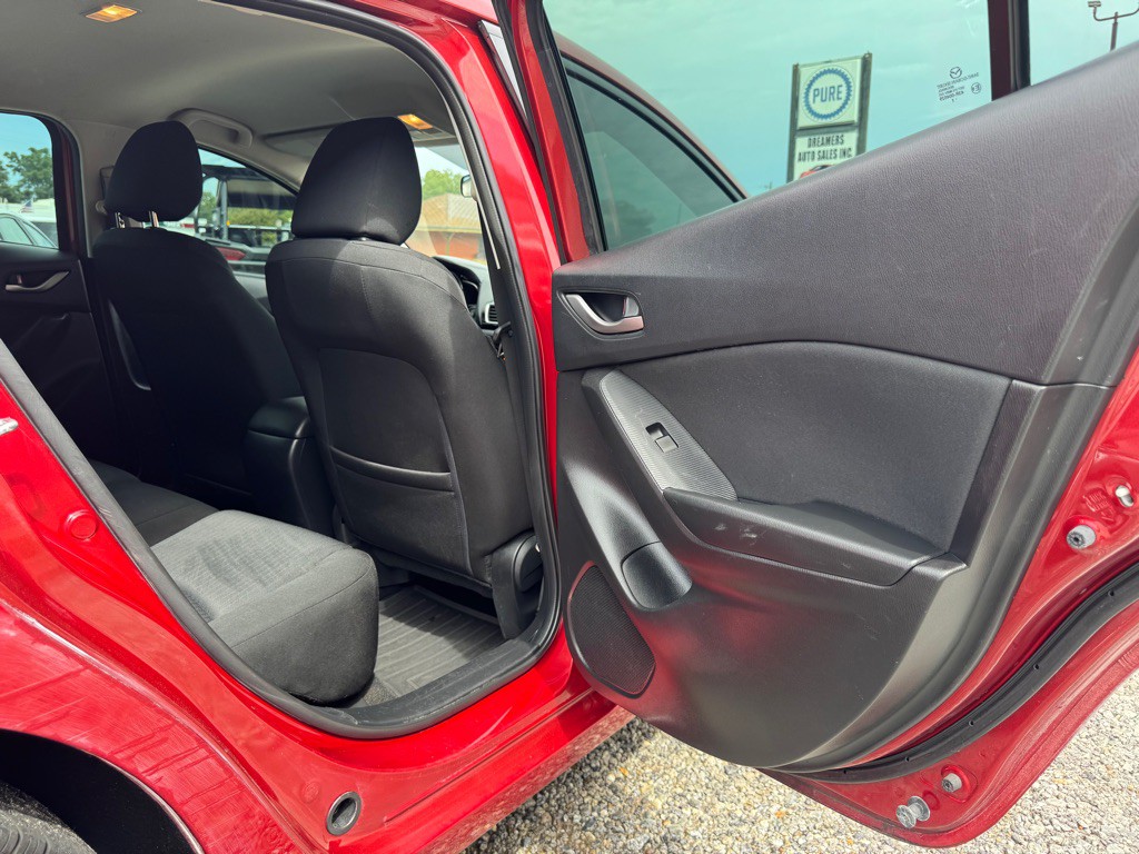 2015 Mazda Mazda3 Image 16