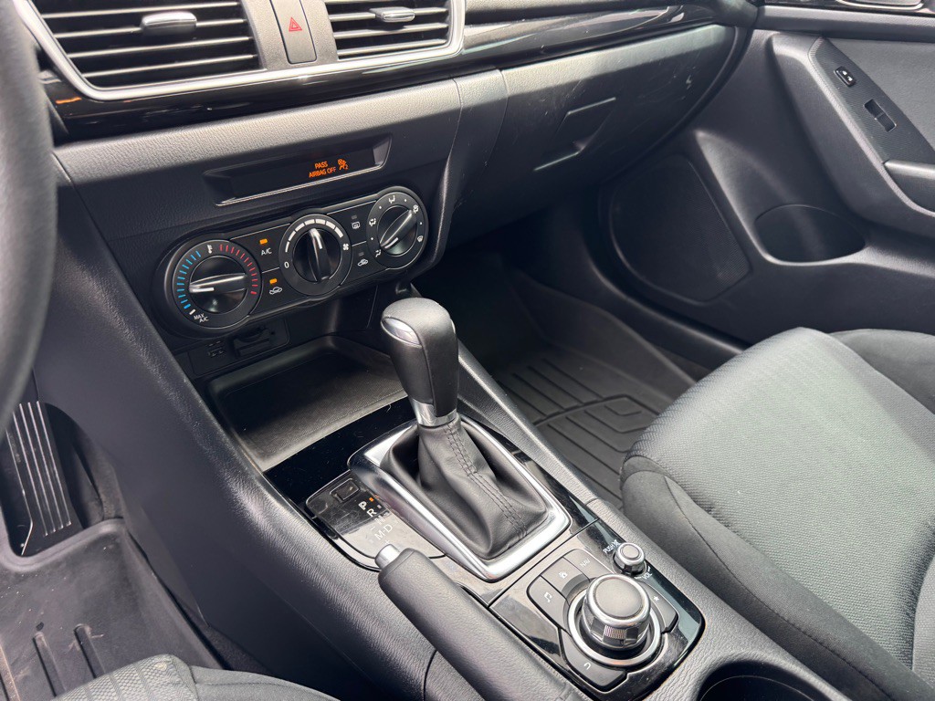 2015 Mazda Mazda3 Image 23