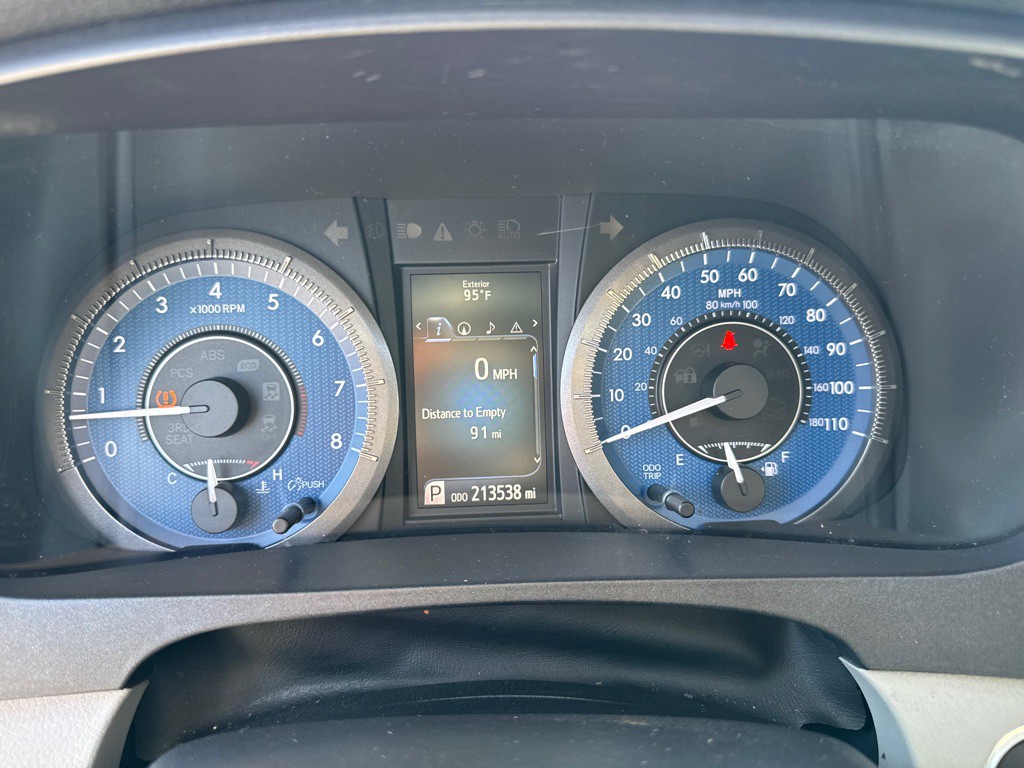 2017 Toyota Sienna Image 23