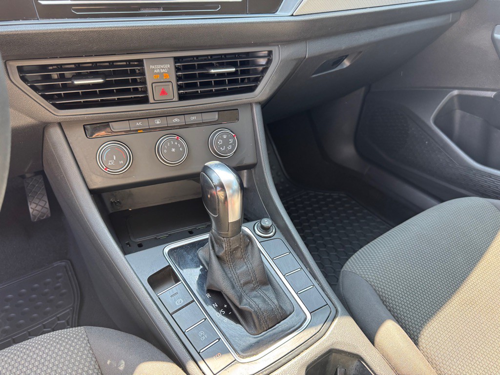 2019 Volkswagen Jetta Image 24