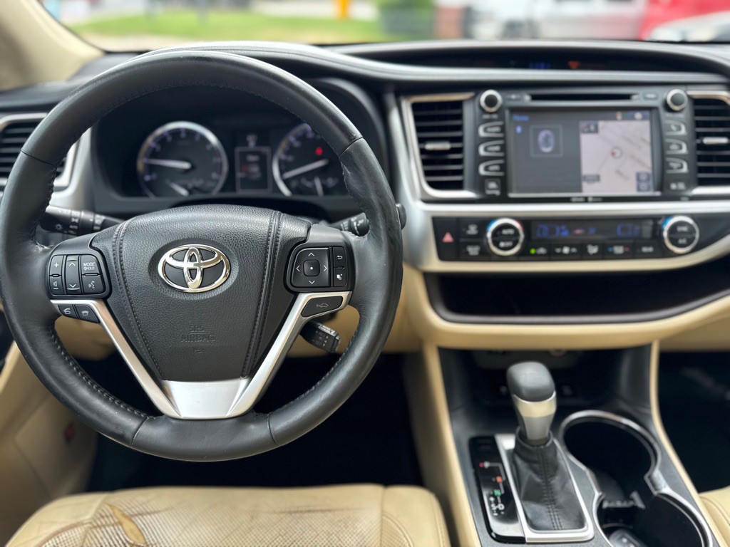 2014 Toyota Highlander Image 9