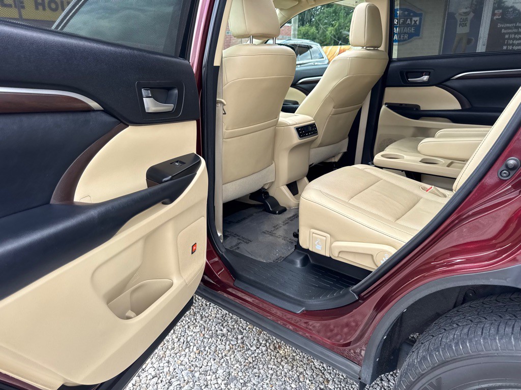 2014 Toyota Highlander Image 13
