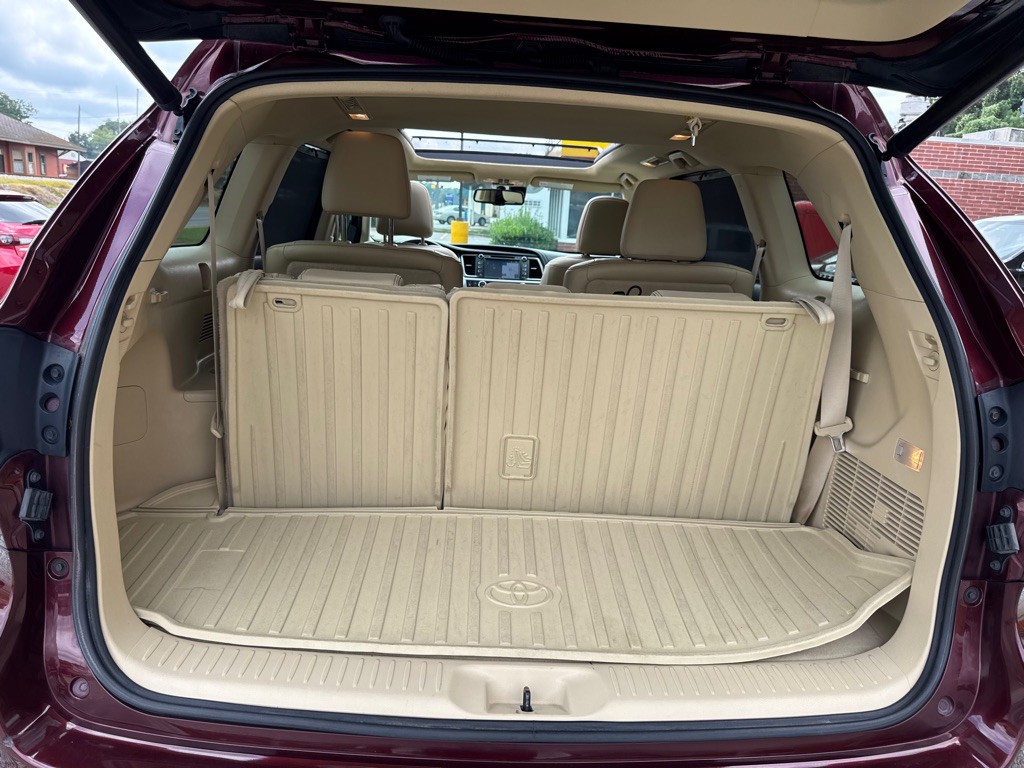 2014 Toyota Highlander Image 17