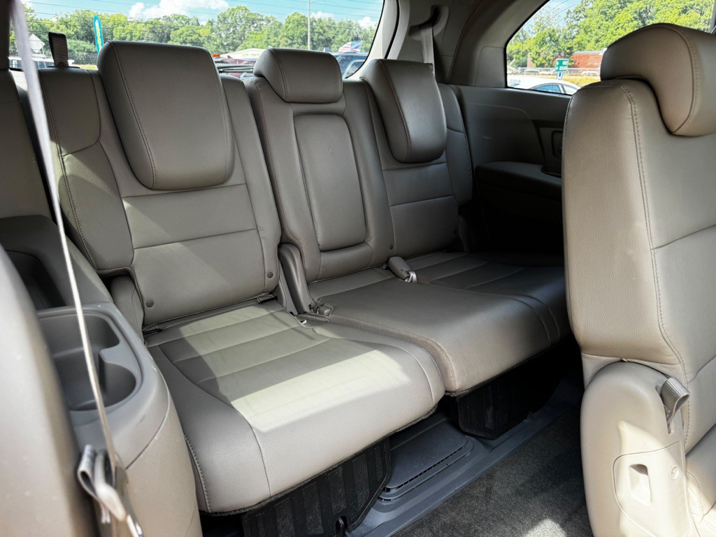 2014 Honda Odyssey Image 16