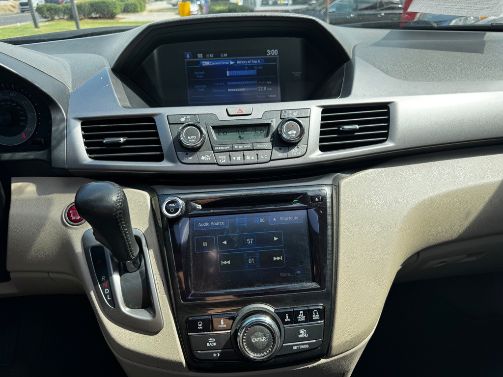 2014 Honda Odyssey Image 24