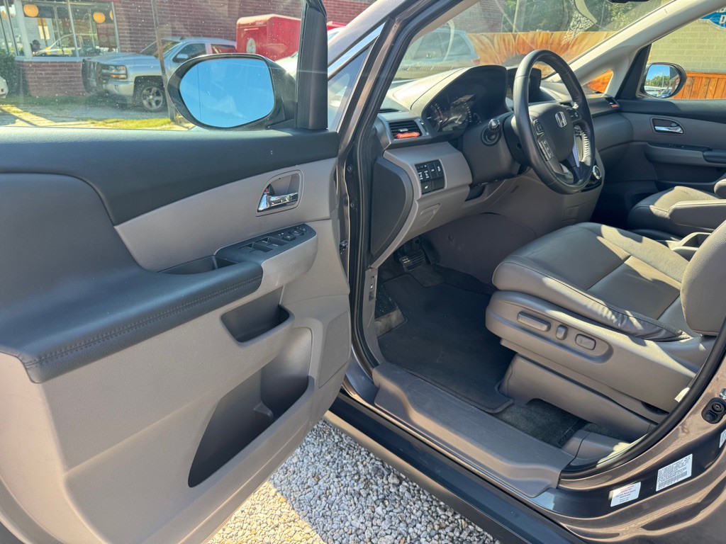 2016 Honda Odyssey Image 9