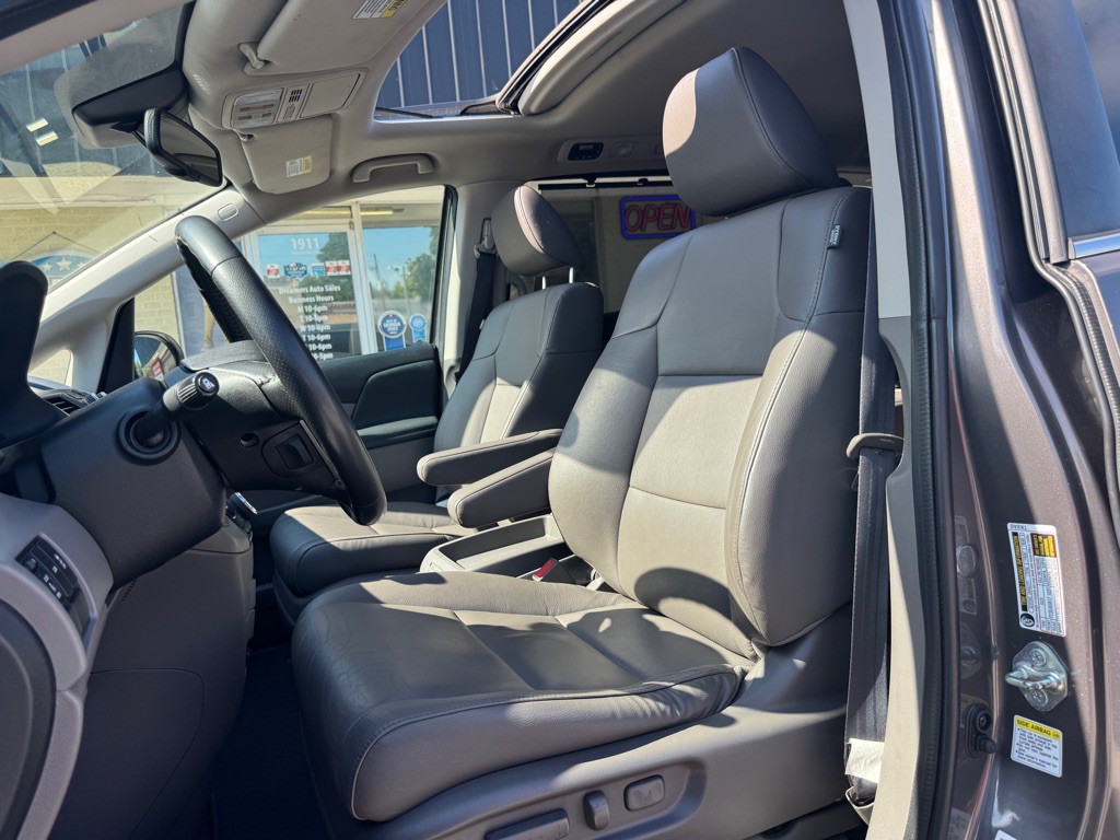 2016 Honda Odyssey Image 11