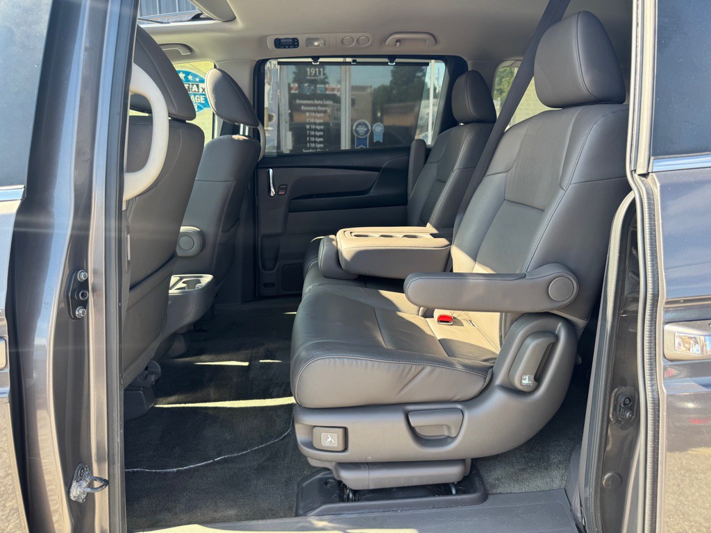 2016 Honda Odyssey Image 12