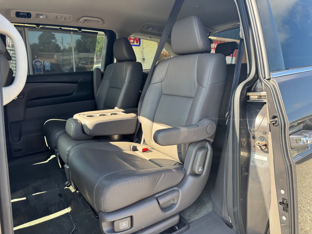 2016 Honda Odyssey Image 13