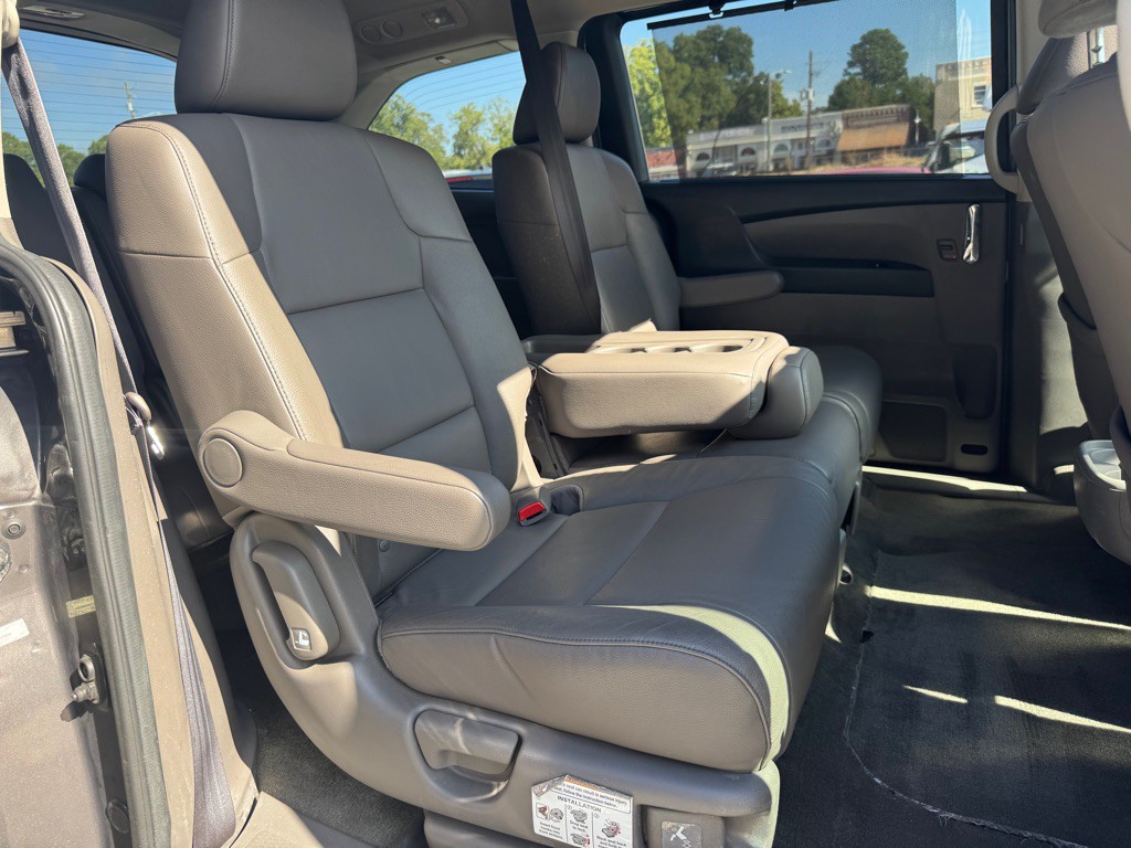 2016 Honda Odyssey Image 18