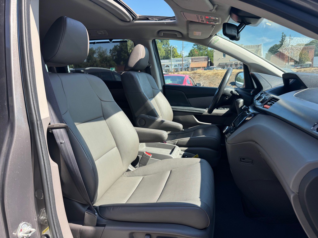 2016 Honda Odyssey Image 21