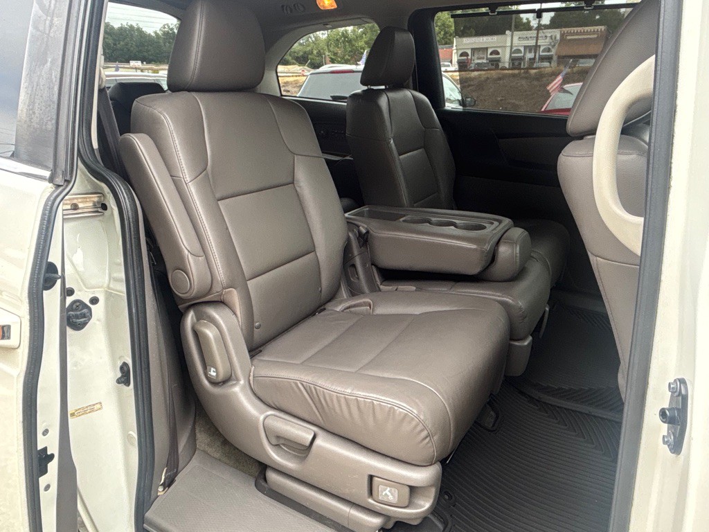 2015 Honda Odyssey Image 16