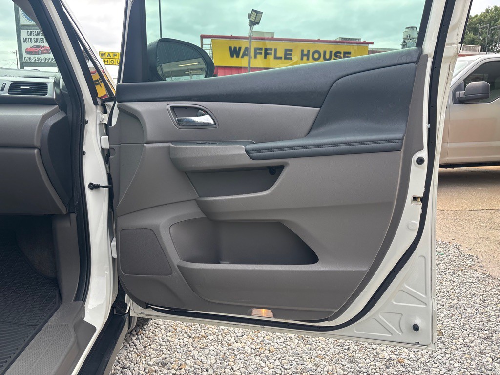 2015 Honda Odyssey Image 17