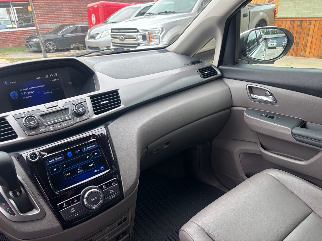 2015 Honda Odyssey Image 21
