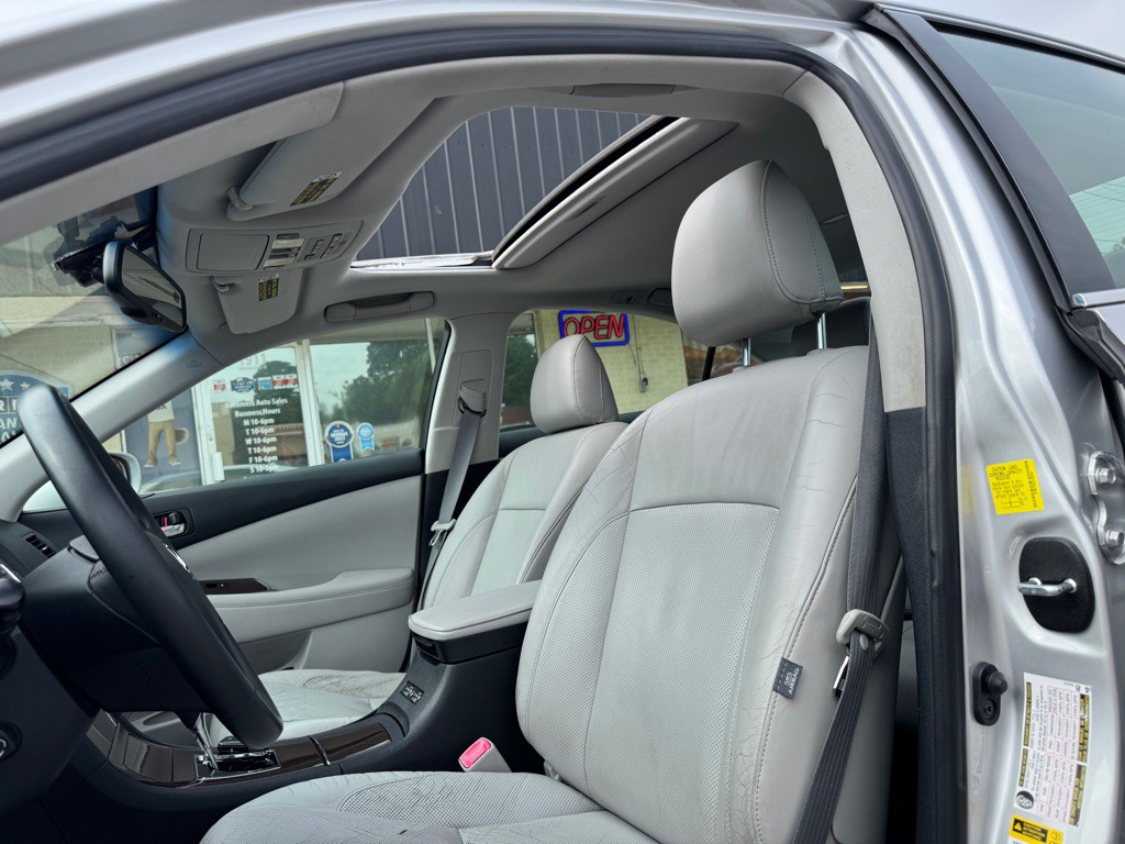 2010 Lexus ES Image 12