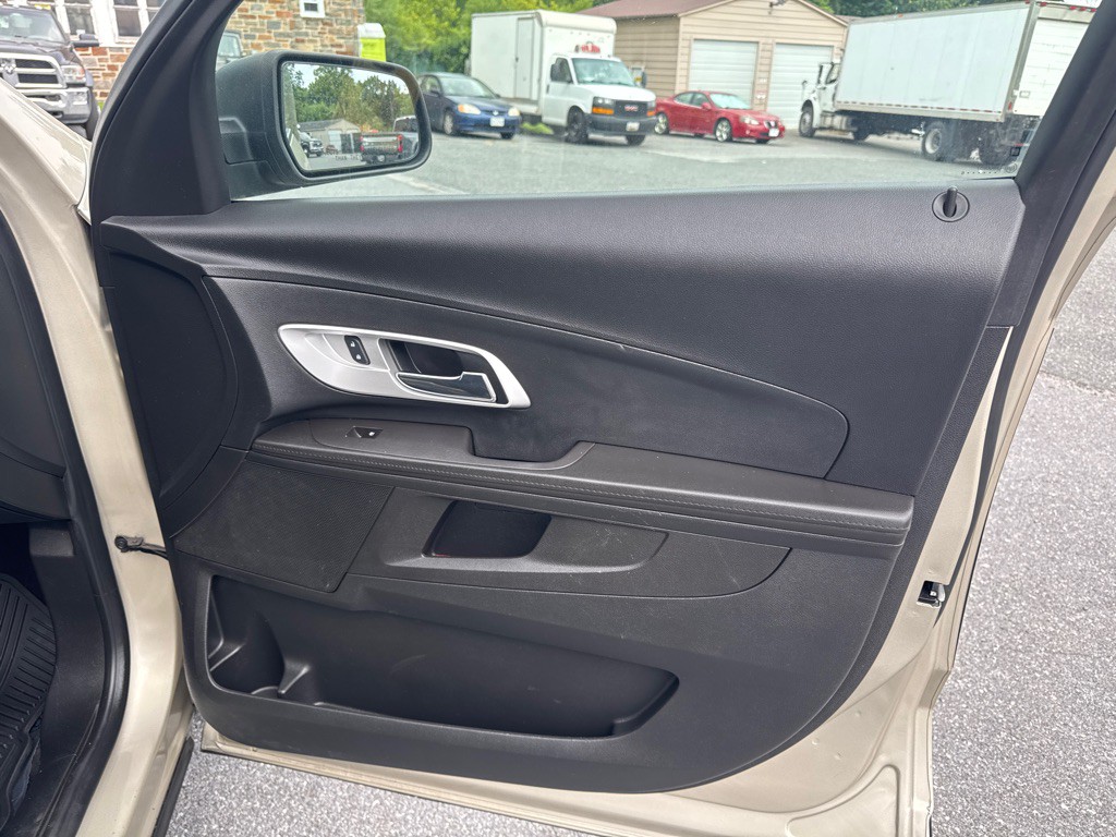 2016 Chevrolet Equinox Image 12