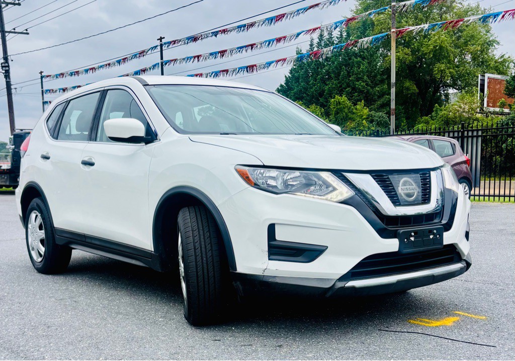 2017 Nissan Rogue Image 3