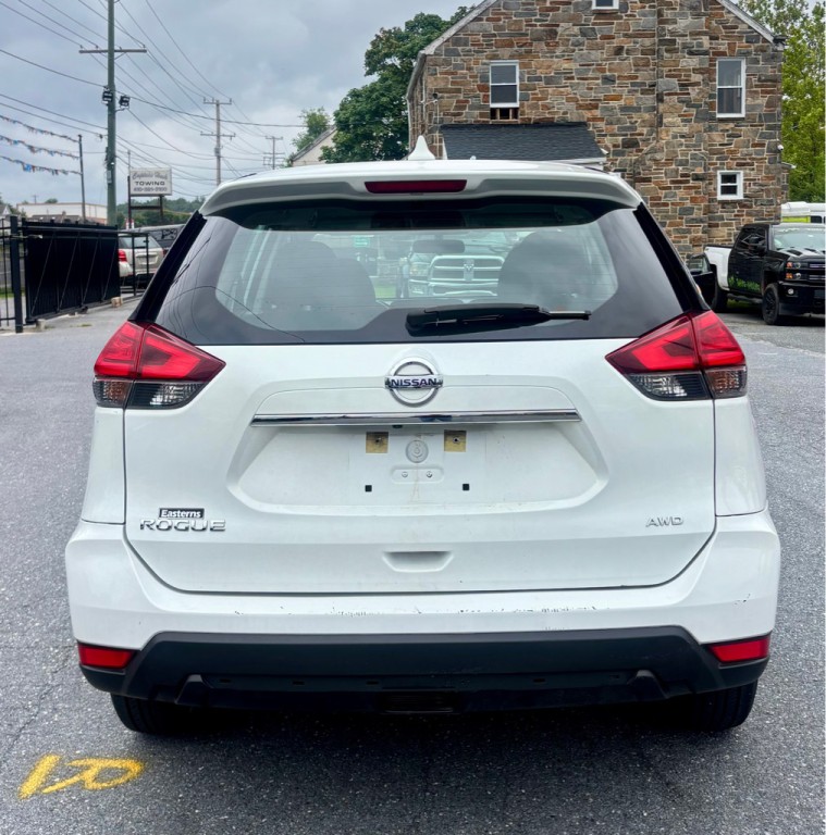2017 Nissan Rogue Image 4