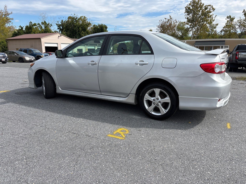 2011 Toyota Corolla Image 6