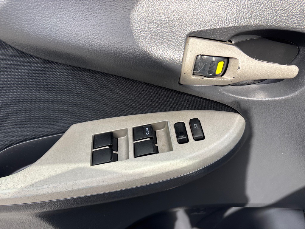 2011 Toyota Corolla Image 7