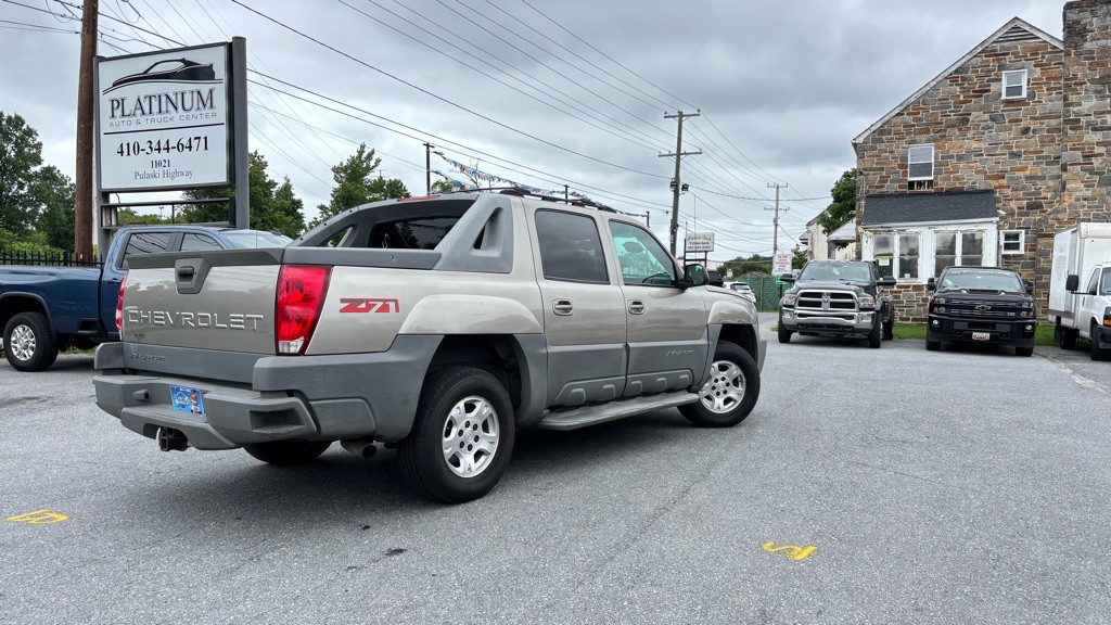 2002 Chevrolet Avalanche Image 4