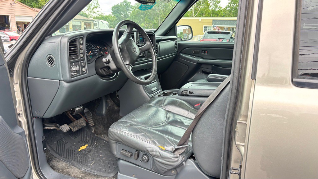 2002 Chevrolet Avalanche Image 13