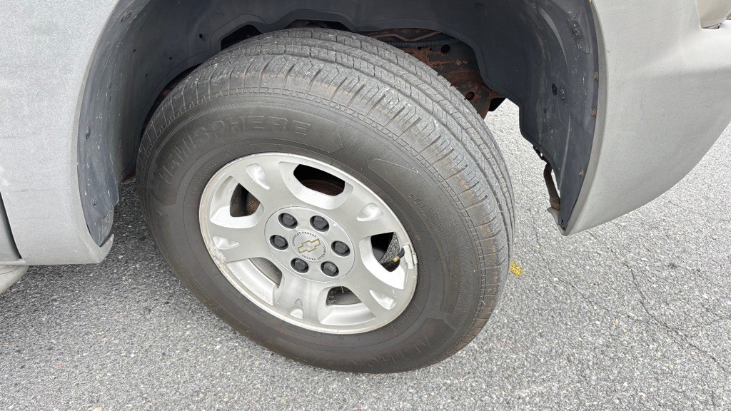 2002 Chevrolet Avalanche Image 22