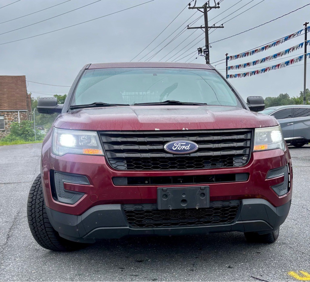 2017 Ford Explorer Image 2
