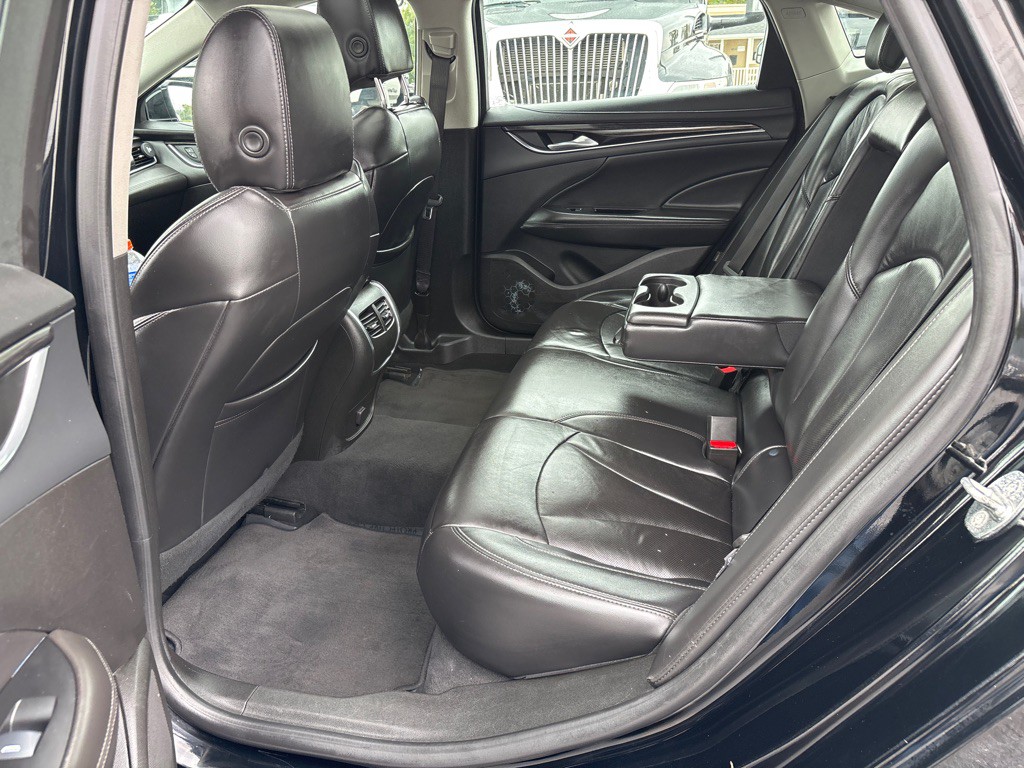 2017 Buick Lacrosse Image 9