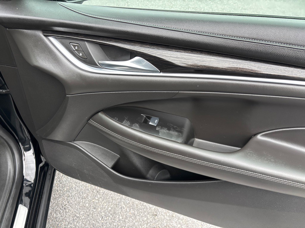 2017 Buick Lacrosse Image 12