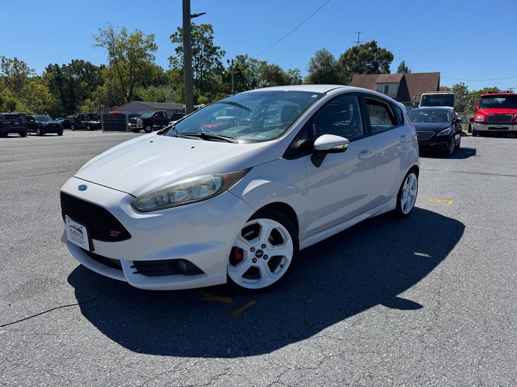 2016 Ford Fiesta Image 1