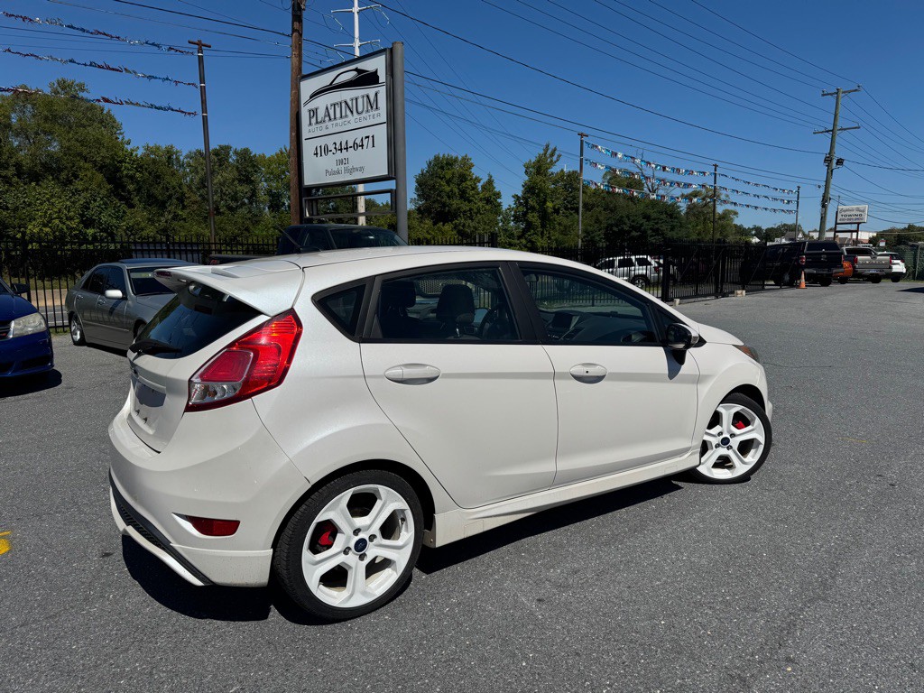 2016 Ford Fiesta Image 4