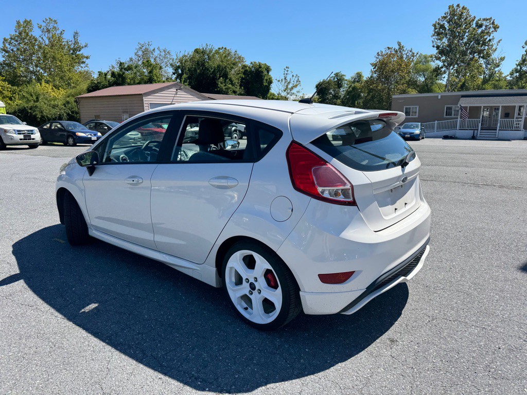 2016 Ford Fiesta Image 6