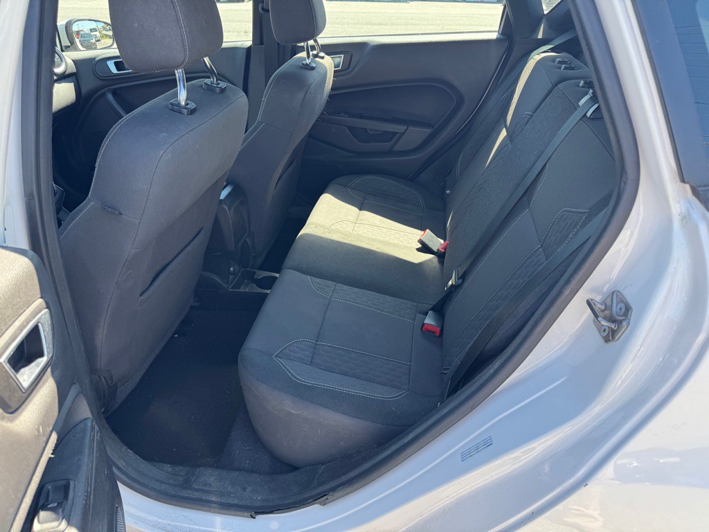 2016 Ford Fiesta Image 10