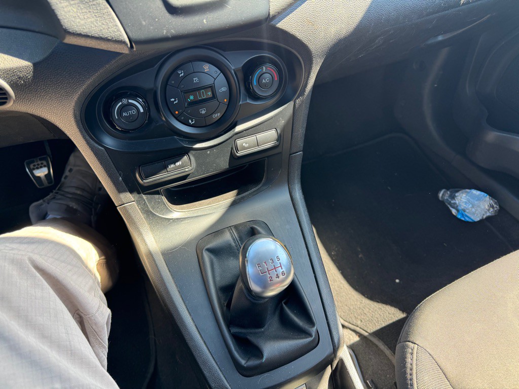 2016 Ford Fiesta Image 18