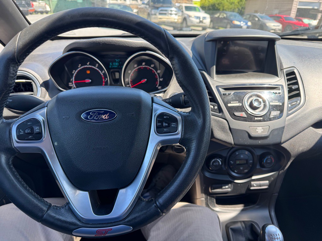 2016 Ford Fiesta Image 19