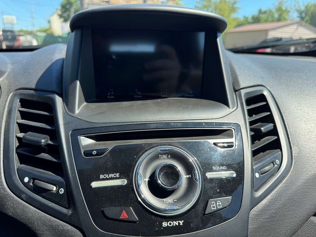 2016 Ford Fiesta Image 20