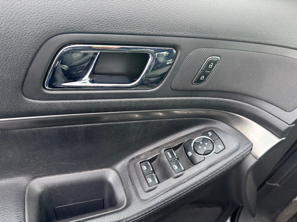 2013 Ford Explorer Image 9