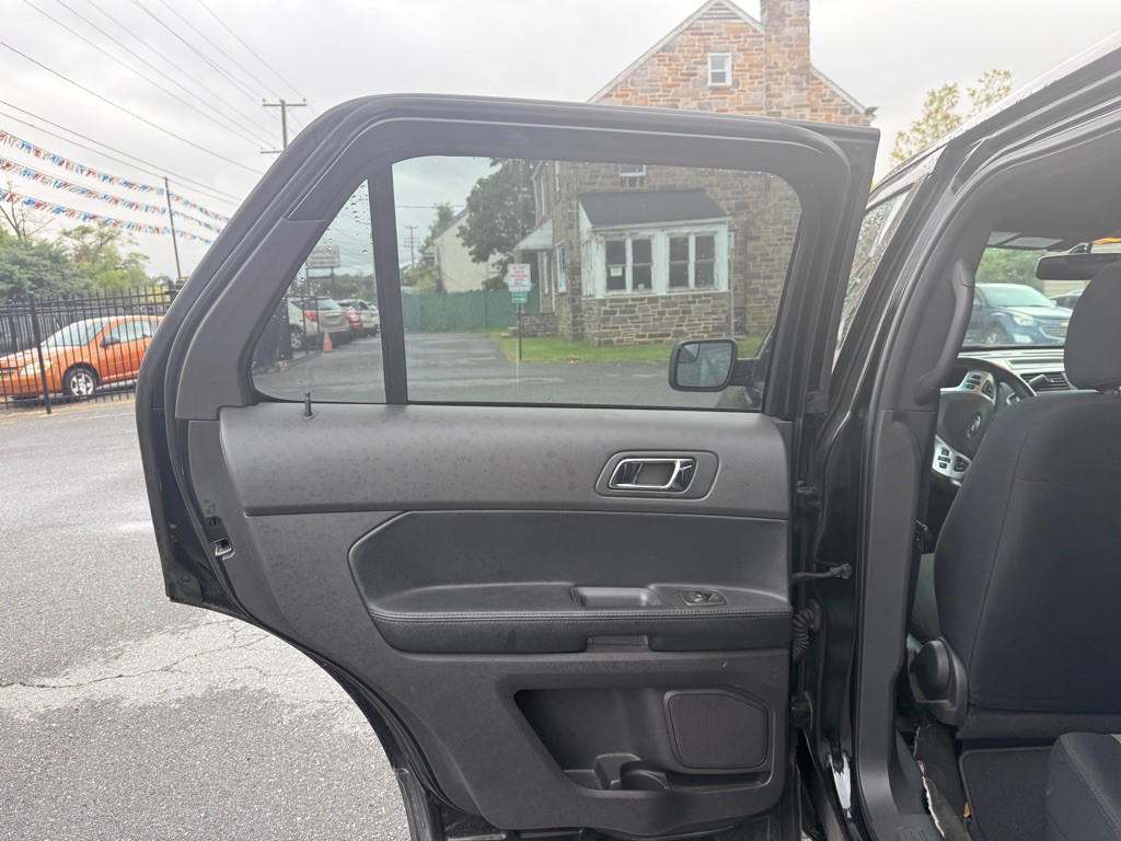 2013 Ford Explorer Image 11