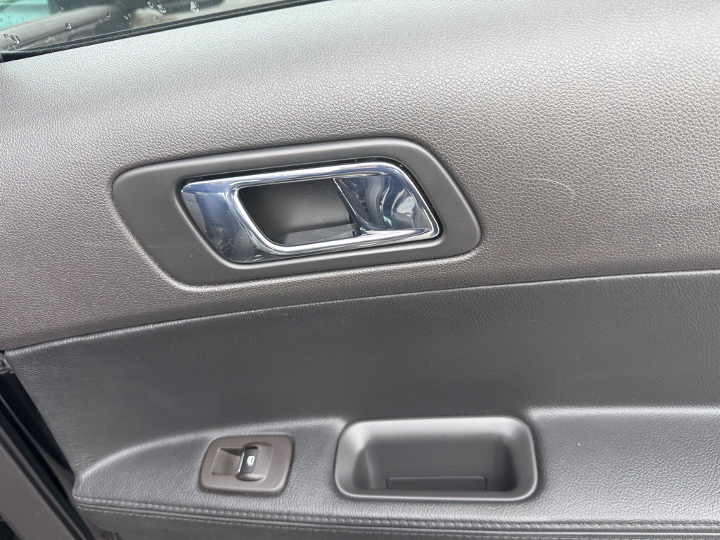 2013 Ford Explorer Image 18