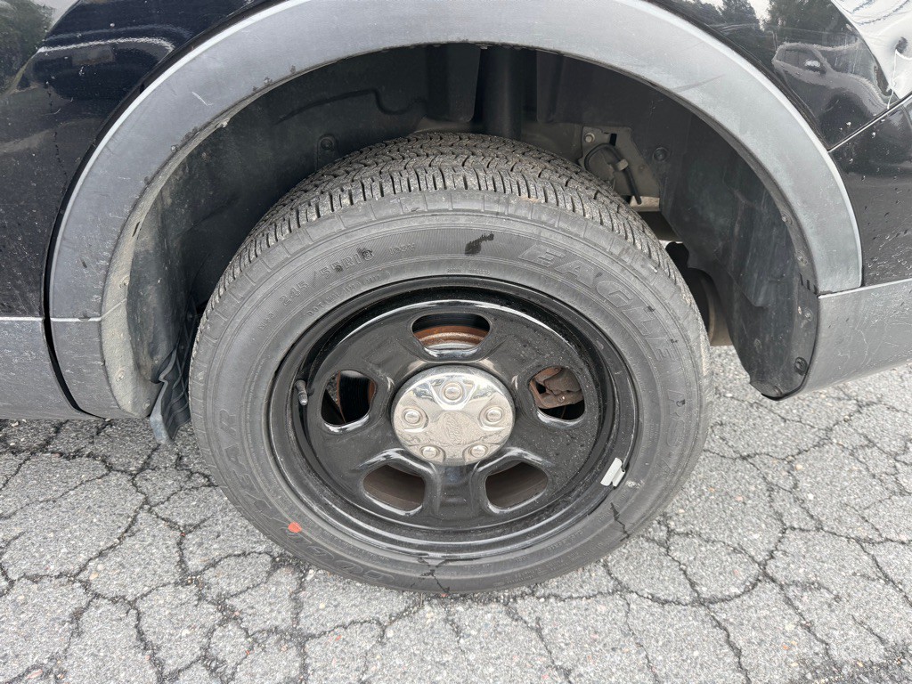 2013 Ford Explorer Image 24