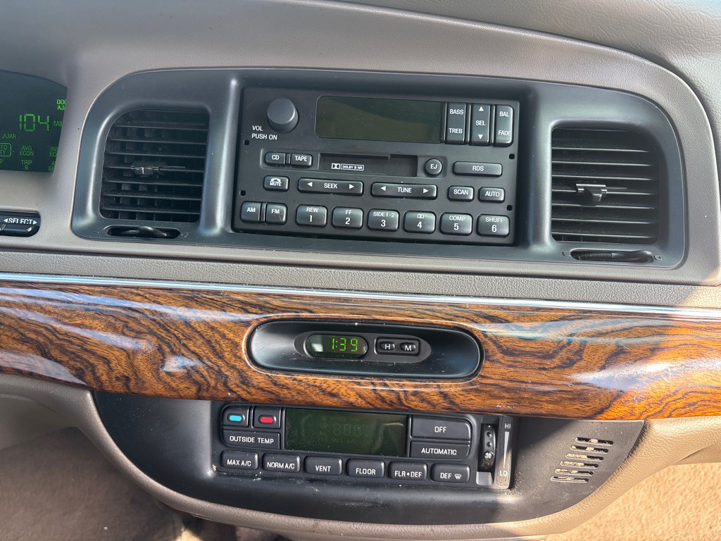 1999 Mercury Grand Marquis Image 14