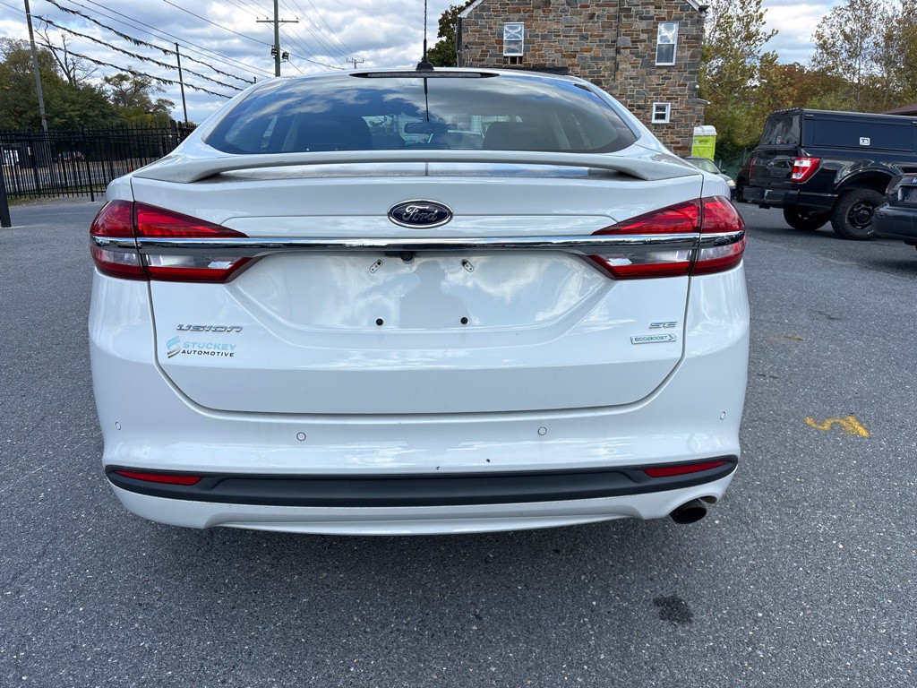 2017 Ford Fusion Image 5