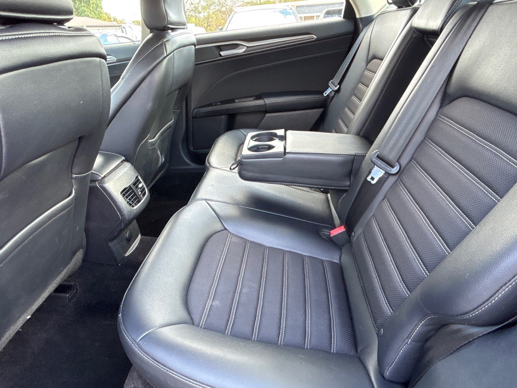2017 Ford Fusion Image 17