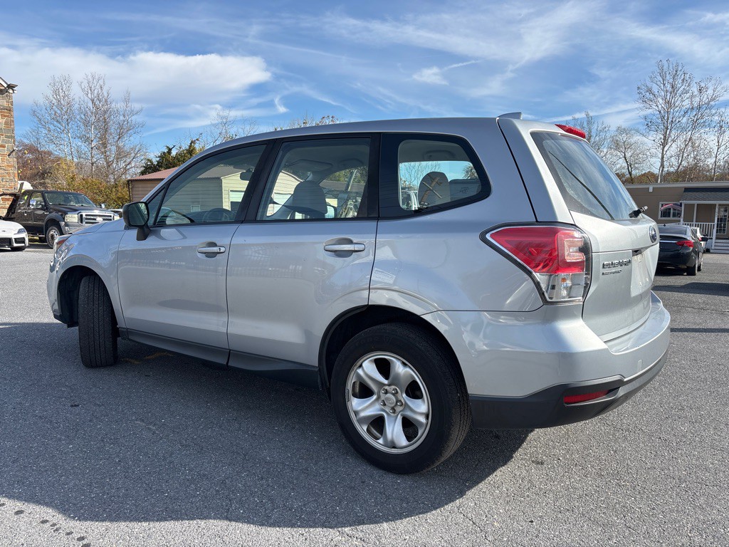 2018 Subaru Forester Image 8