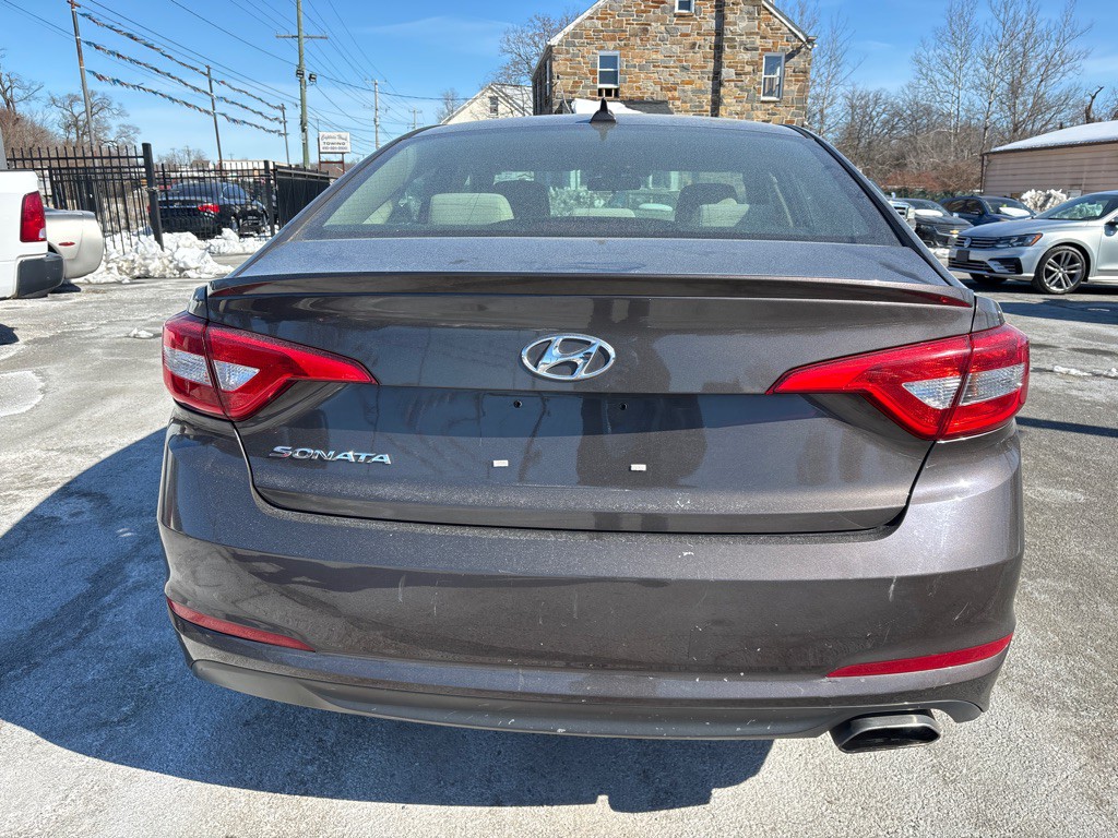 2017 Hyundai Sonata Image 4