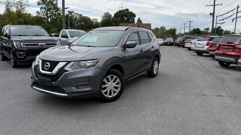2017 Nissan Rogue Image 1